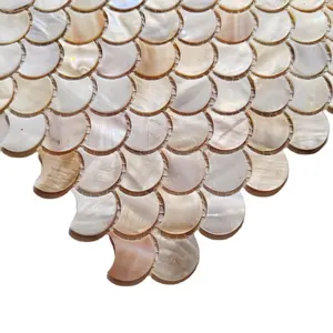 Mattonelle di mosaico di conchiglie di <span class=keywords><strong>mare</strong></span> giallo dorato naturale a forma di ventaglio madreperla - Product Image 1
