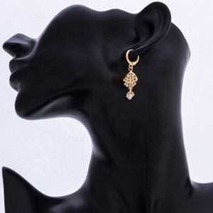 Joyería de Moda al por Mayor, Juego de Aretes y Collares con Hojas de Circonita Cúbica Chapados en Oro de 18k para Mujer, para Bodas - Product Image 4