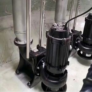 Coupleur et pompe submersible pour eaux usées et eaux boueuses - Product Image 2