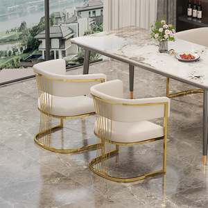 Chaise de salle à manger rembourrée avec cadre doré, design moderne, pour salle à manger, usage adulte - Product Image 1