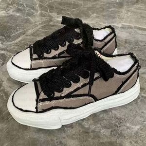 Zapatos Casuales de Lona Negros con Cordones para Hombre, Diseño de Alta Gama por Mason Peterson OG, con Entresuela de Cuero Genuino, Marca Maison MIHARA - Product Image 2