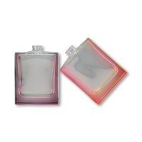 OEM ODM Bon Prix Diffuseur de Parfum en Verre Transparent Design Unique Carré Décoratif Rose de 15ml 20ml