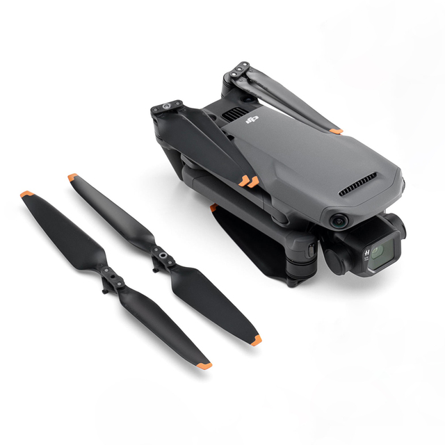 New DJI Mavic 3 Classic (Drone Only) Hasselblad Camera 5.1K/50fps 28x Zoom 20 Minutes Flight Time 10km Max Transmission