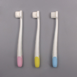 Brosse à dents pour enfants, poils doux, 12,9 cm, manche antidérapant bicolore, usage domestique - Product Image 2