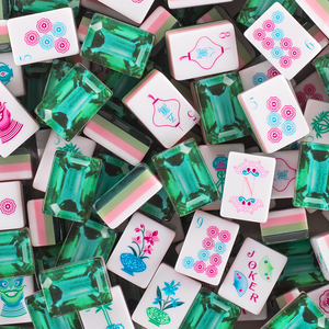 Jeu de tuiles de mahjong américain de luxe personnalisé multicouche en acrylique cristal vert émeraude pour divertissement, style américain, en stock - Product Image 1