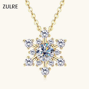 Collier Pendentif Flocon de Neige Ice Flower Tendance et Élégant en Argent 925 Plaqué Rhodium/Or avec Moissanite 6,5mm, 3mm et 2mm - Product Image 6