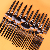 Ensemble de pinceaux de maquillage professionnels pour le visage avec manche noir, pinceaux éventail et de voyage - Haute Qualité