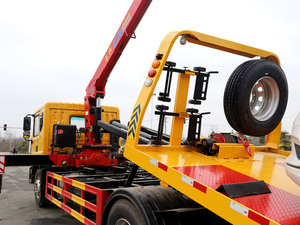 Nouveau camion de dépannage à plateau plat Diesel Dongfeng 4X2 avec grue pliante Shenbai de 8 tonnes à vendre - Product Image 6