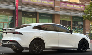 Voitures <span class=keywords><strong>d</strong></span>'<span class=keywords><strong>occasion</strong></span> Changan UNI-V 2023 1.5T Édition Prestige Voiture compacte Essence Berline à hayon Voitures <span class=keywords><strong>d</strong></span>'<span class=keywords><strong>occasion</strong></span> <span class=keywords><strong>pas</strong></span> chères de Chine Carros Usados - Product Image 4