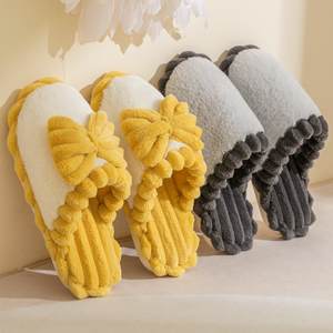 Échantillon gratuit de pantoufles en forme de vache pour femmes, pantoufles en peluche, pantoufles d'hiver mignonnes - Product Image 6