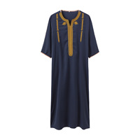 Robe longue islamique pour homme, style marocain, thobe kaftan, avec broderie blanche exquise, longueur cheville, été, personnalisable (ODM)