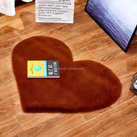 Tapis artificiel en fausse fourrure pour le salon