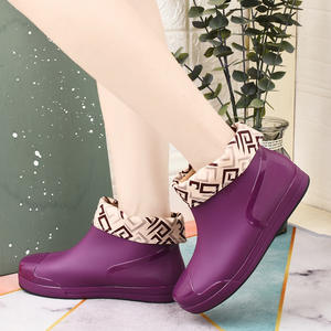 Sepatu bot hujan PVC wanita, sepatu modis kualitas tinggi tahan air - Product Image 3