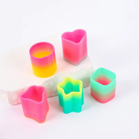 Miniatuur regenboogveren, mini-vormige regenboogveren voor kinderen, hart-, ster- en vlinderveren, sensorisch speelgoed voor kinderen, op maat gemaakte fabriek.