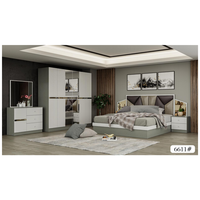 Ensemble de Chambre Populaire avec Armoire Miroir et Meubles de Lit en Bois