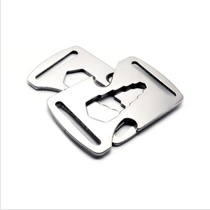 Accesorio Multifuncional Portátil para Deportes al Aire Libre, Cortador de Cuerdas con Hebilla de Acero Inoxidable, Mosquetón Táctico para Mochilas - Product Image 1