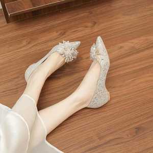 Glitter Pointed Toe <b>Flats</b> With Flower Decoration Wedding <b>Shoes</b> Slip-On All Seasons <b>Flat</b> <b>Bride</b> <b>Shoes</b> - Product Image 1