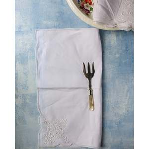 Set di 10 Tovaglioli in Lino Mirellas con Fiori Ricamati e Orlo a Cordoncino, Tovaglioli in Cotone per Cene e Feste - Product Image 2