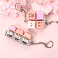 Porte-clés personnalisé en forme de capuchon de clavier mécanique LED lumineux, jouet anti-stress, cadeau esthétique, vente en gros en vrac avec logo personnalisé