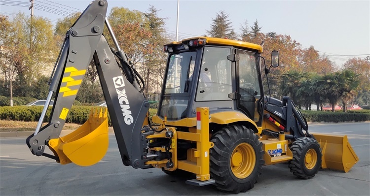 Chine Nouvelle Pelle Rétrocaveuse XC870K 7.6ton Hydraulique Petite chargeuse Pelleteuse Avec A/C À Vendre