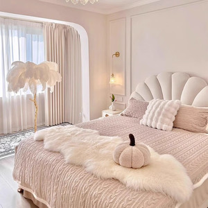 Petal Princess 1M Modern Simple Soft Bag Estilo crema Dormitorio de lujo con tecnología de madera maciza ligera Cama de tela para 8 mujeres - Product Image 3