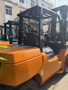 Used Japan Mitsu KOMAT TCM TOYO FD50 <b>Forklift</b> with LPG Power Source and Two Stage Mast - Product Image 2