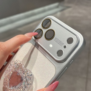 เคสโทรศัพท์หรูหรา ประดับเพชรระยิบระยับ พร้อมสายคล้องมุก สำหรับสาวๆ รุ่น iPhone 13 14 15 16 17 - Product Image 4