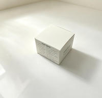 Boîte cadeau pour bougie parfumée en cire de soja imprimée sur mesure, emballage en carton recyclé avec laminage mat et gaufrage