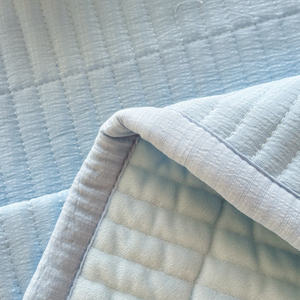 <span class=keywords><strong>Set</strong></span> di Biancheria da Letto 4 Pezzi in Cotone Stampato Stile Fresco Blu, <span class=keywords><strong>Copripiumino</strong></span> in <span class=keywords><strong>Flanella</strong></span> Trapuntata, Copriletto a Doppio Strato in Garza - Product Image 4