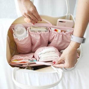 Tas Organizer tas popok Tote bayi portabel Logo kustom dengan 11 saku merah muda nilon ibu tas tangan dompet sisip