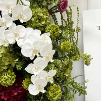 Arche florale asymétrique artificielle en soie, mélange de fleurs bordeaux, blanches et vertes, avec orchidées et anthuriums, moderne et réutilisable pour mariage