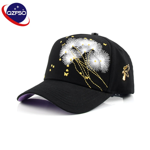 Casquettes noires QZFSO personnalisées à 5 panneaux, casquettes snapback personnalisées avec broderie 3D, logo floral, casquette de baseball sportive pour hommes - Product Image 1