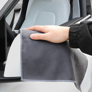 Serviette de nettoyage de voiture en microfibre 30x60 cm, grise, en polaire corail double face, pour le detailing intérieur automobile - Product Image 1