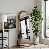 Miroir sur pied en verre moderne et tendance 2025 avec éclairage LED, taille personnalisable, design minimaliste pour salon