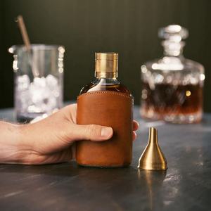 Nouvel arrivage de flasque enveloppée de cuir de verre avec logo personnalisé pochette en cuir flacon <span class=keywords><strong>whisky</strong></span> rhum vodka - Product Image 4