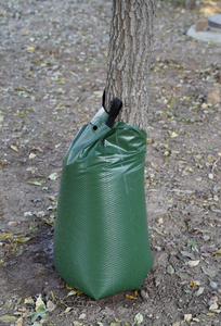 Réservoir <span class=keywords><strong>d</strong></span>'<span class=keywords><strong>eau</strong></span> en bâche en PVC à installation rapide pour l'entretien des arbres urbains et la prévention des brûlures foliaires - Product Image 3