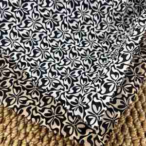 Bán Buôn Tùy Chỉnh Dot In Dệt 78gsm 100% Cotton Thoáng Khí Muối Shrank Nhăn Vải Cho Dresses & Túi Xách - Product Image 1