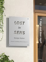 Enseigne publicitaire YXM personnalisée avec logo, haut de gamme, épaissie et ajourée, pour façade de studio/boutique, usage commercial, type suspendu