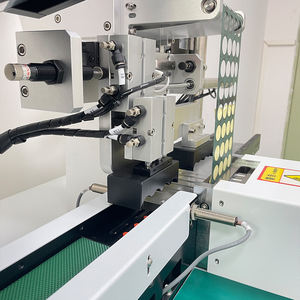 18650 Batterij Cel Pvc Film Lasersnijden En Verwijder Machine Automatische Cilindrische Cel Pvc Strippen Machine - Product Image 3