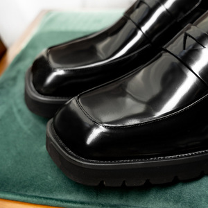 Chaussures classiques et luxueuses personnalisées en cuir véritable de créateur, chaussures d'affaires décontractées pour hommes, chaussures en cuir - Product Image 3