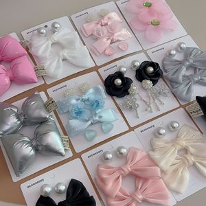 Nouvel ensemble complet de breloques DIY pour Crocs, décorations de chaussures faites à la main avec nœuds en ruban, accessoires de mode pour chaussures pour spectacles en direct - Product Image 1