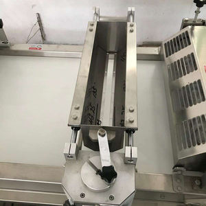 Máquina Cortadora Automática de <span class=keywords><strong>Donas</strong></span>, <span class=keywords><strong>Molde</strong></span> de Silicona Multiforma, Máquina <span class=keywords><strong>para</strong></span> Hacer <span class=keywords><strong>Donas</strong></span>, Fácil de Ajustar - Product Image 4