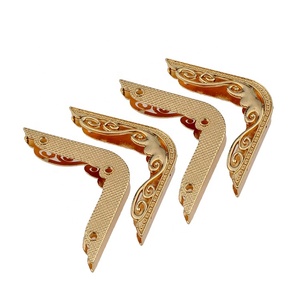 Wholesale <strong>Luggage</strong> Parts Handbag Alloy DIY Accessories Bag <strong>Corner</strong> Protector Vintage Alloy Decoration Edge Buckle <strong>Corner</strong> Protector - Product Image 1