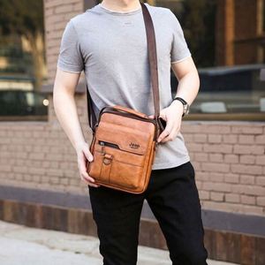 Sac bandoulière messager pour homme, personnalisé avec logo, imperméable, broderie, doublure polyester, tendance, usage professionnel estival - Product Image 3