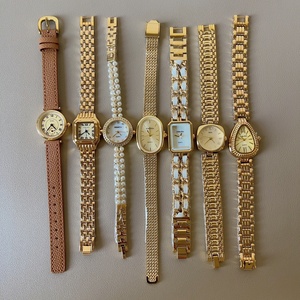 <span class=keywords><strong>Orologio</strong></span> da <span class=keywords><strong>Donna</strong></span> <span class=keywords><strong>Vintage</strong></span> Eco-Friendly di Lusso Leggero Retrò Squisito di Alta Gamma con Cassa in Acrilico Dorato e <span class=keywords><strong>Cinturino</strong></span> in <span class=keywords><strong>Pelle</strong></span>, Movimento al Quarzo con Lancette - Product Image 2