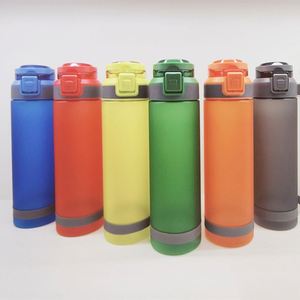 Botella de Agua de Plástico de 900 ml, Negra y Blanca, Esmerilada con Recubrimiento Mate para Beber Directamente, la Más Vendida en Kenia - Product Image 5