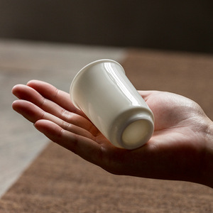 Taza de té de porcelana blanca hecha a mano en Dehua, color sólido, cerámica pura para té Gongfu, uso personal. - Product Image 2