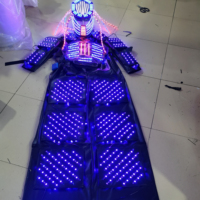 Nouvelle scène de danse sur échasses en plastique avec des yeux LED uniques et étonnants pour les fêtes d'anniversaire