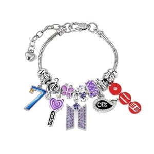 Pulsera unisex al por mayor con dijes, de aleación de zinc chapada en oro, cadena ajustable con diseño de serpiente, joyería colgante de moda Kpop - Product Image 6