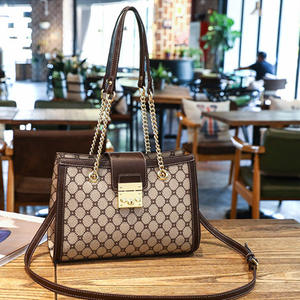 Sacs à bandoulière grande capacité pour femmes, vente en gros directe d'usine, sacs à bandoulière pour femmes avec chaîne, sacs à bandoulière de créateur pour femmes - Product Image 6